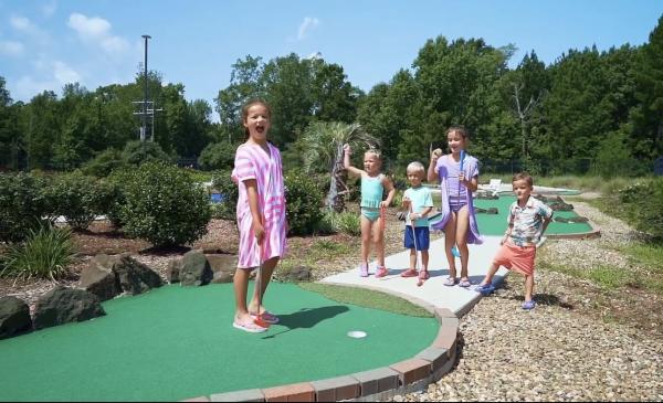 Mini-golf in Toledo Bend Lake Country